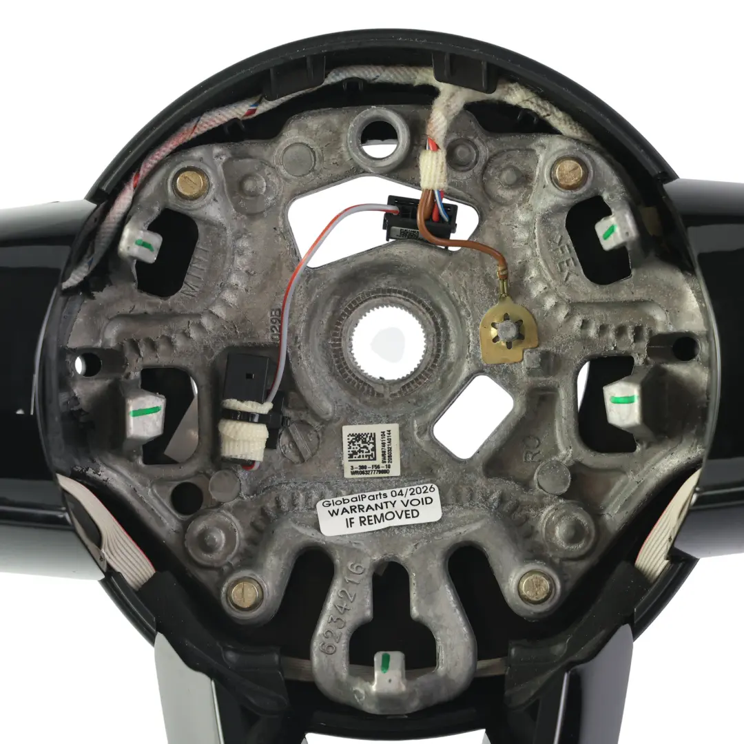 Pelle Nera Sport per Mini F54 F55 F56 F57 Volante con numero di parte 6996050 Mini F54 F55 F56 F57 Volante Pelle Nera Sport - SKU 6996050 - Numero di parte 6996050