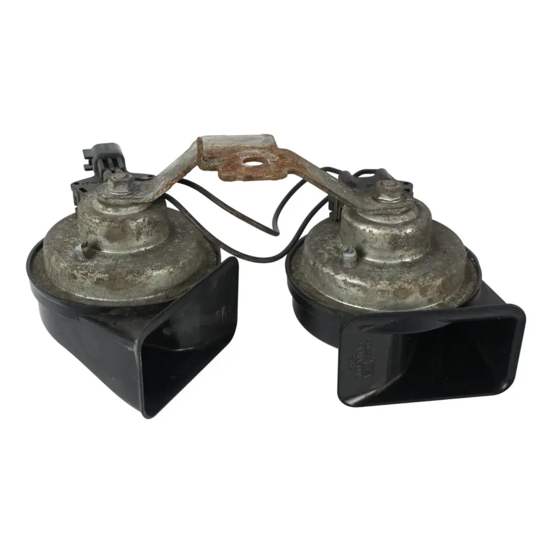 Clacson Doppio Fanfare Sirena per Ford Transit MK7 con numero di parte 6C1T-13A803-AB Ford Transit MK7 Clacson Doppio Fanfare Sirena - SKU 6C1T-13A803-AB - Numero di parte 6C1T-13A803-AB