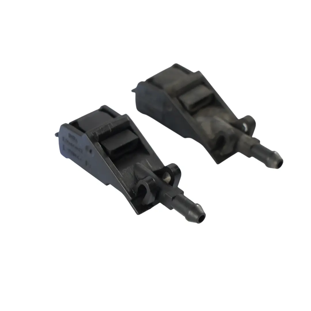 Boquillas Limpiaparabrisas Set x2 para Volkswagen Transporter T5 con número de pieza 6E0955985 Volkswagen Transporter T5 Boquillas Limpiaparabrisas Set x2 - SKU 6E0955985-1 - Número de pieza 6E0955985