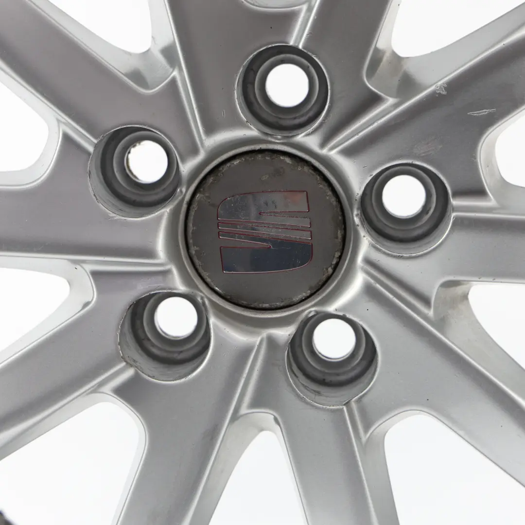 Mk4 Llanta Aleación Plata 15" 6J ET38 5X100 para Seat Ibiza con número de pieza 6J0601025K Seat Ibiza Mk4 Llanta Aleación Plata 15" 6J ET38 5X100 - SKU 6J0601025K-2 - Número de pieza 6J0601025K