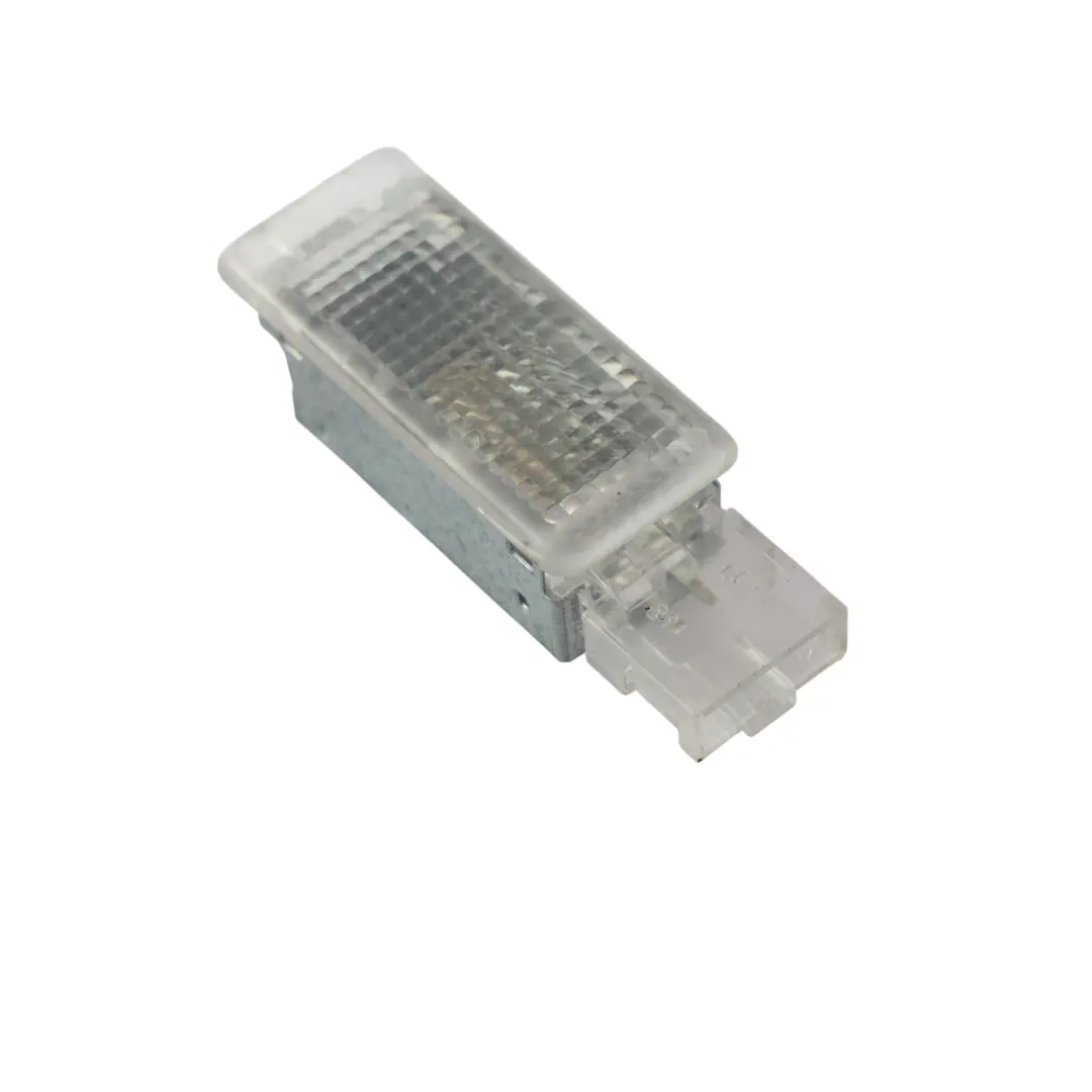 MK3 Innenraum Dachhimmel Leseleuchte Panel für Skoda Superb mit Teilenummer 6L0947415A Skoda Superb MK3 Innenraum Dachhimmel Leseleuchte Panel - SKU 6L0947415A - Teilenummer 6L0947415A