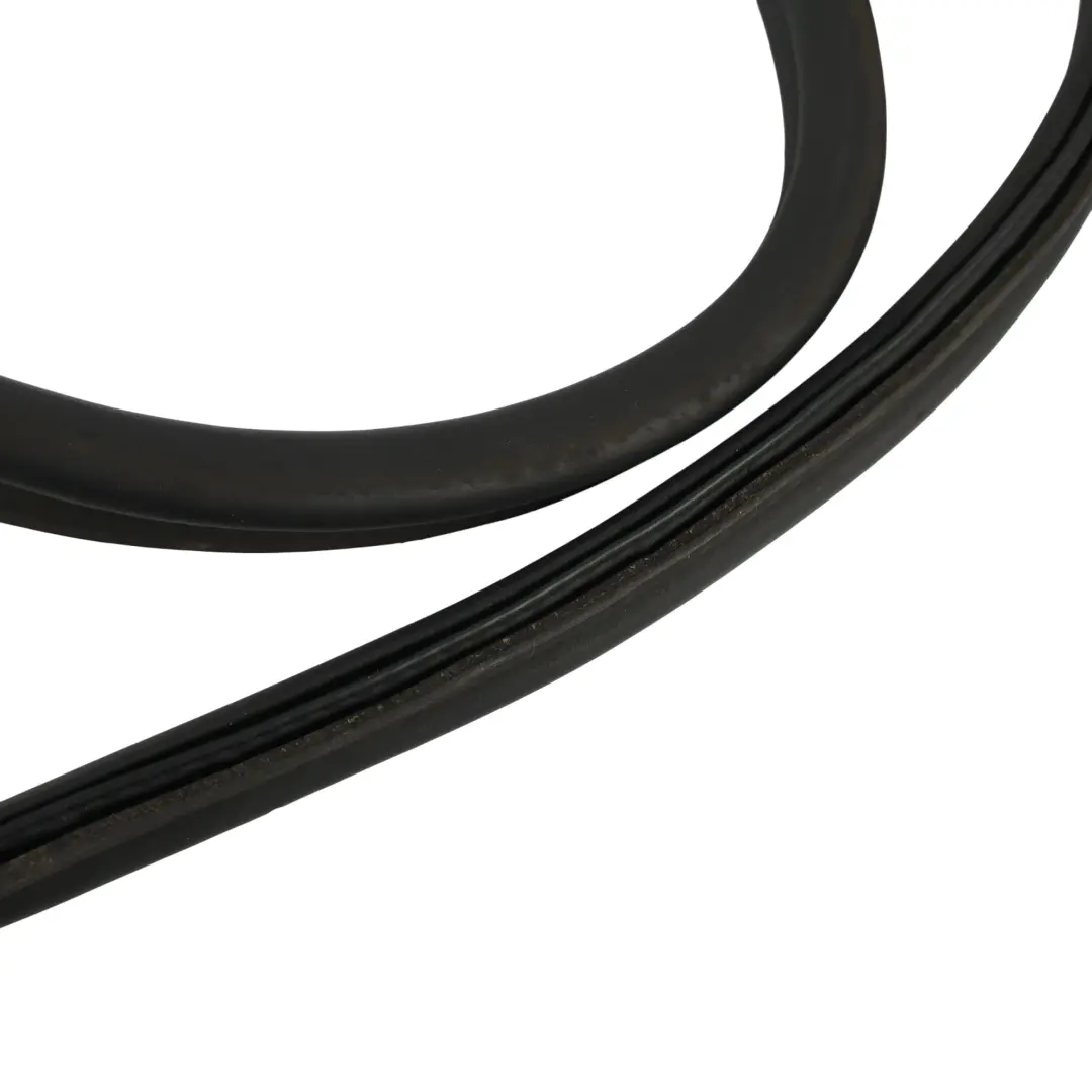 6Y Fastback Kofferraum Deckel Dichtung Gummi Klappe für Skoda Fabia Rs mit Teilenummer 6Y0827705C Skoda Fabia Rs 6Y Fastback Kofferraum Deckel Dichtung Gummi Klappe - SKU 6Y0827705C - Teilenummer 6Y0827705C