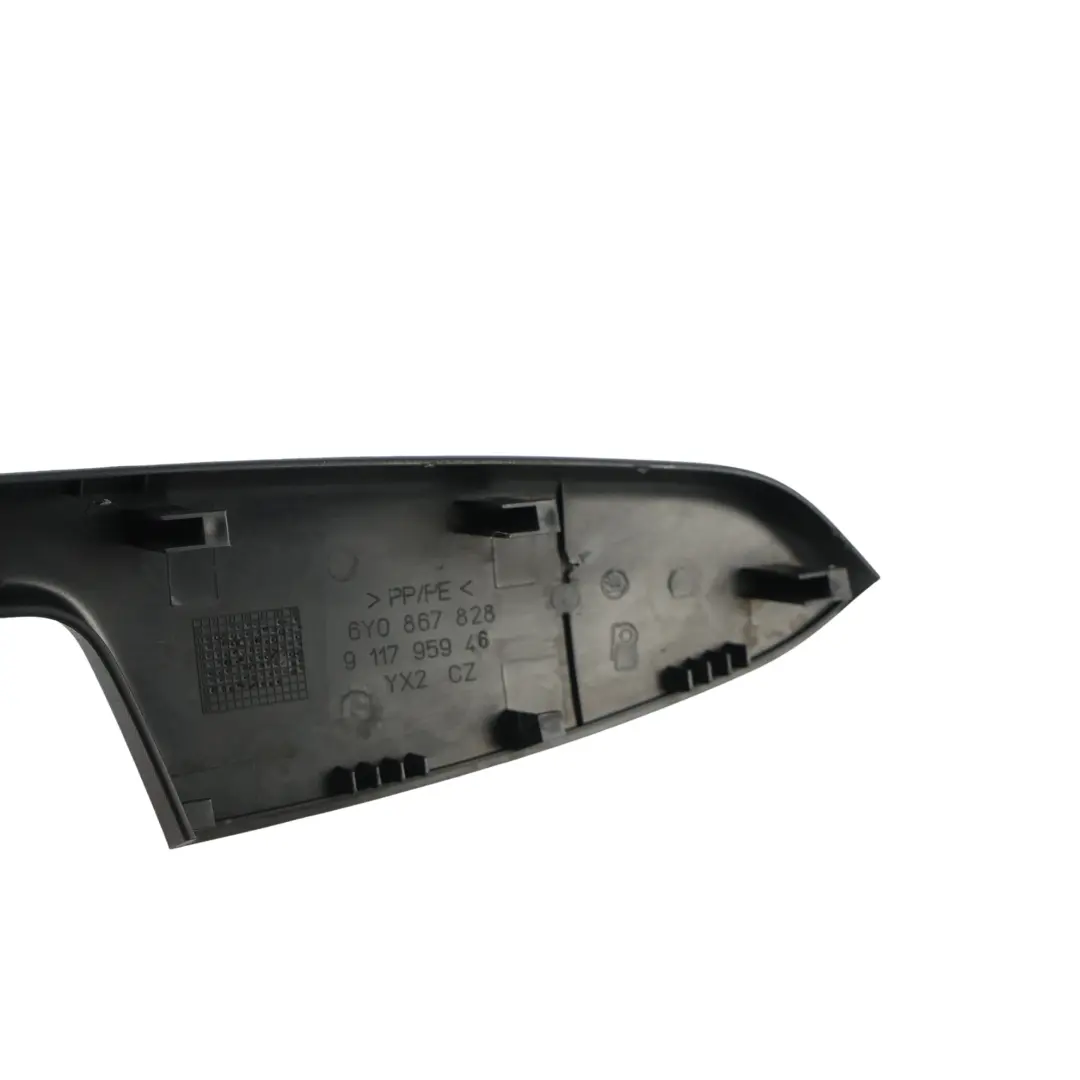 Skoda Fabia Mk1 6Y Górna Oslona Klamka Drzwi Tylnych Prawa 6Y0867173 - SKU 6Y0867828 - Numer Części 6Y0867828