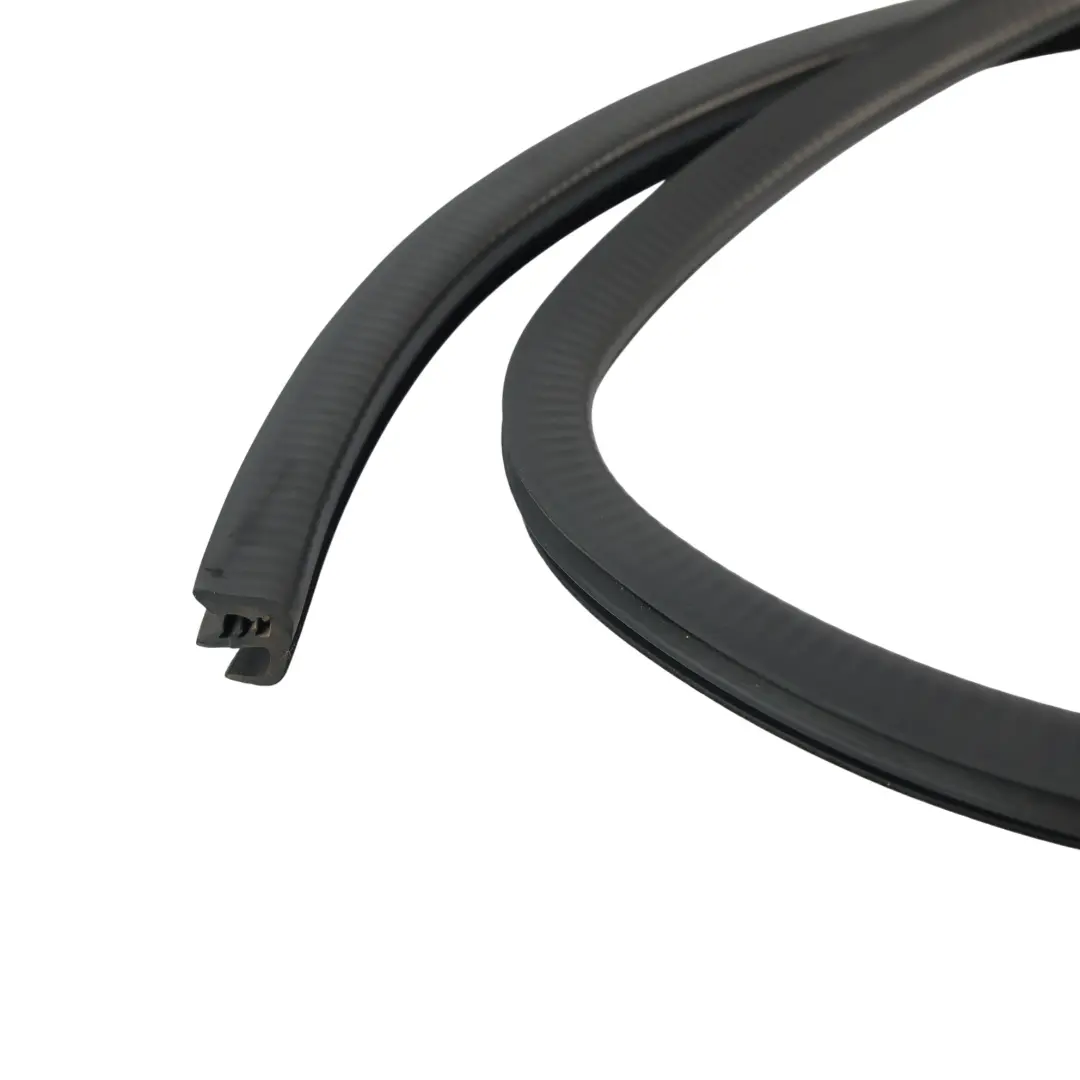 Mk1 6Y Hintertür Fenster Dichtung Gummi Links für Skoda Fabia mit Teilenummer 6Y6839439 Skoda Fabia Mk1 6Y Hintertür Fenster Dichtung Gummi Links - SKU 6Y6839439 - Teilenummer 6Y6839439