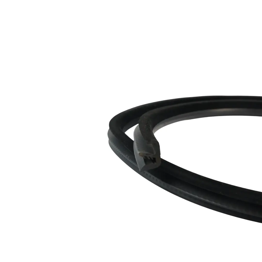 Mk1 6Y Rear Door Window Seal Gasket Rubber Right O/S to Skoda Fabia with Part number 6Y6839440 Skoda Fabia Mk1 6Y Rear Door Window Seal Gasket Rubber Right O/S - SKU 6Y6839440 - Part number 6Y6839440