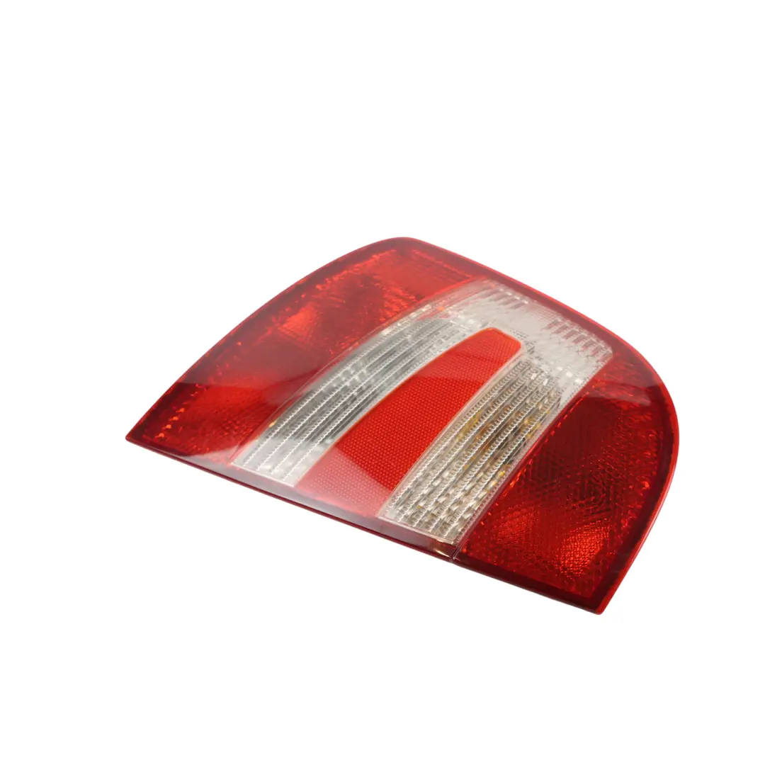 MK1 6Y Feu Arrière Extérieur Gauche pour Skoda Fabia à propos du numéro de pièce 6Y6945111C Skoda Fabia MK1 6Y Feu Arrière Extérieur Gauche - SKU 6Y6945111C - Numéro de pièce 6Y6945111C