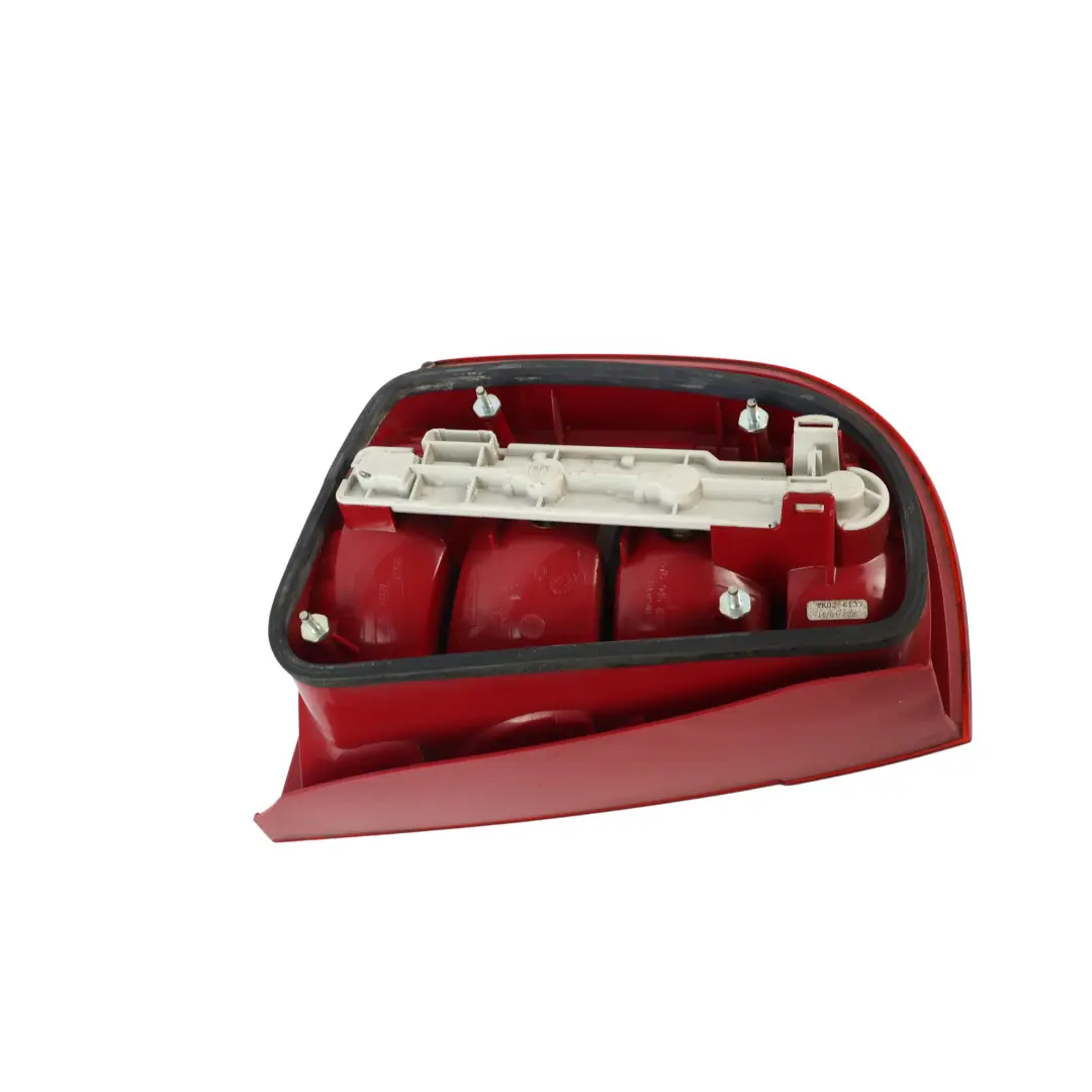 Skoda Fabia MK1 6Y Feu Arrière Extérieur Droit - SKU 6Y6945112C - Numéro de pièce 6Y6945112C