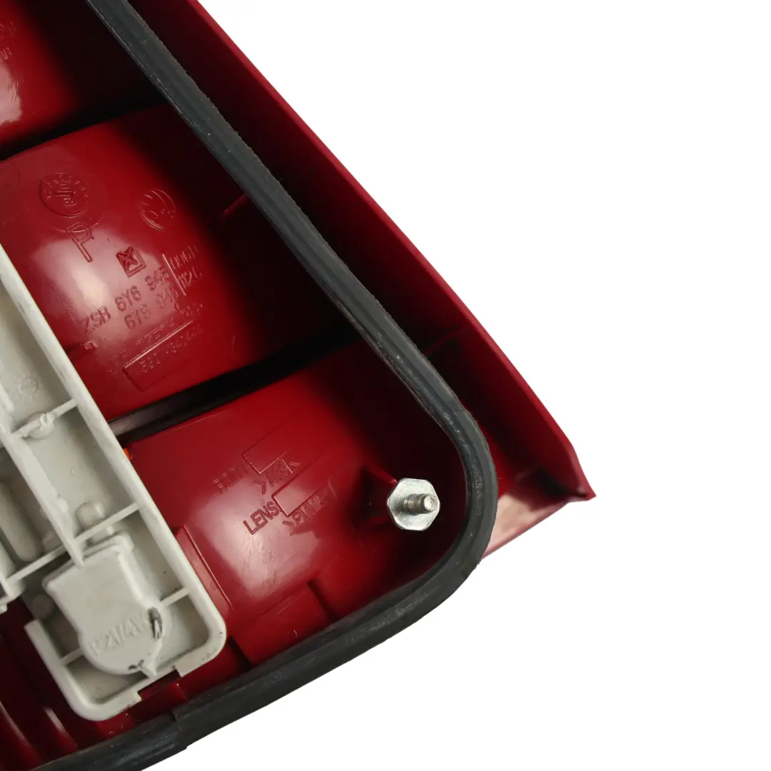 Skoda Fabia MK1 6Y Luz Trasera Exterior Derecha - SKU 6Y6945112C - Número de pieza 6Y6945112C