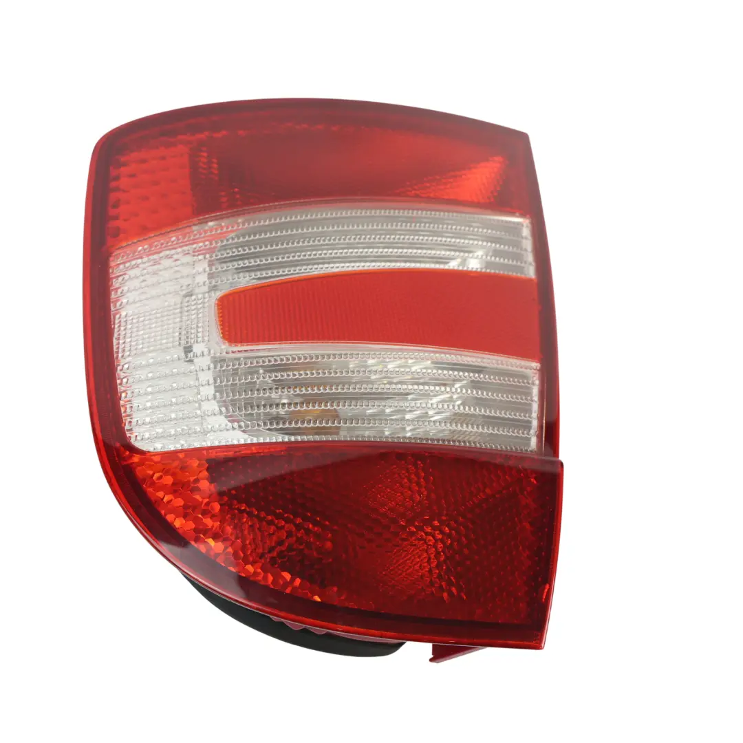 Skoda Fabia MK1 6Y Lampa Tylna Zewnętrzna Prawa - SKU 6Y6945112C - Numer Części 6Y6945112C