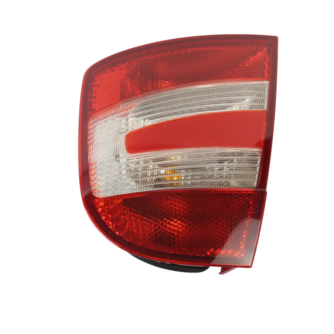 MK1 6Y Fanale Posteriore Esterno Destro per Skoda Fabia con numero di parte 6Y6945112C Skoda Fabia MK1 6Y Fanale Posteriore Esterno Destro - SKU 6Y6945112C - Numero di parte 6Y6945112C