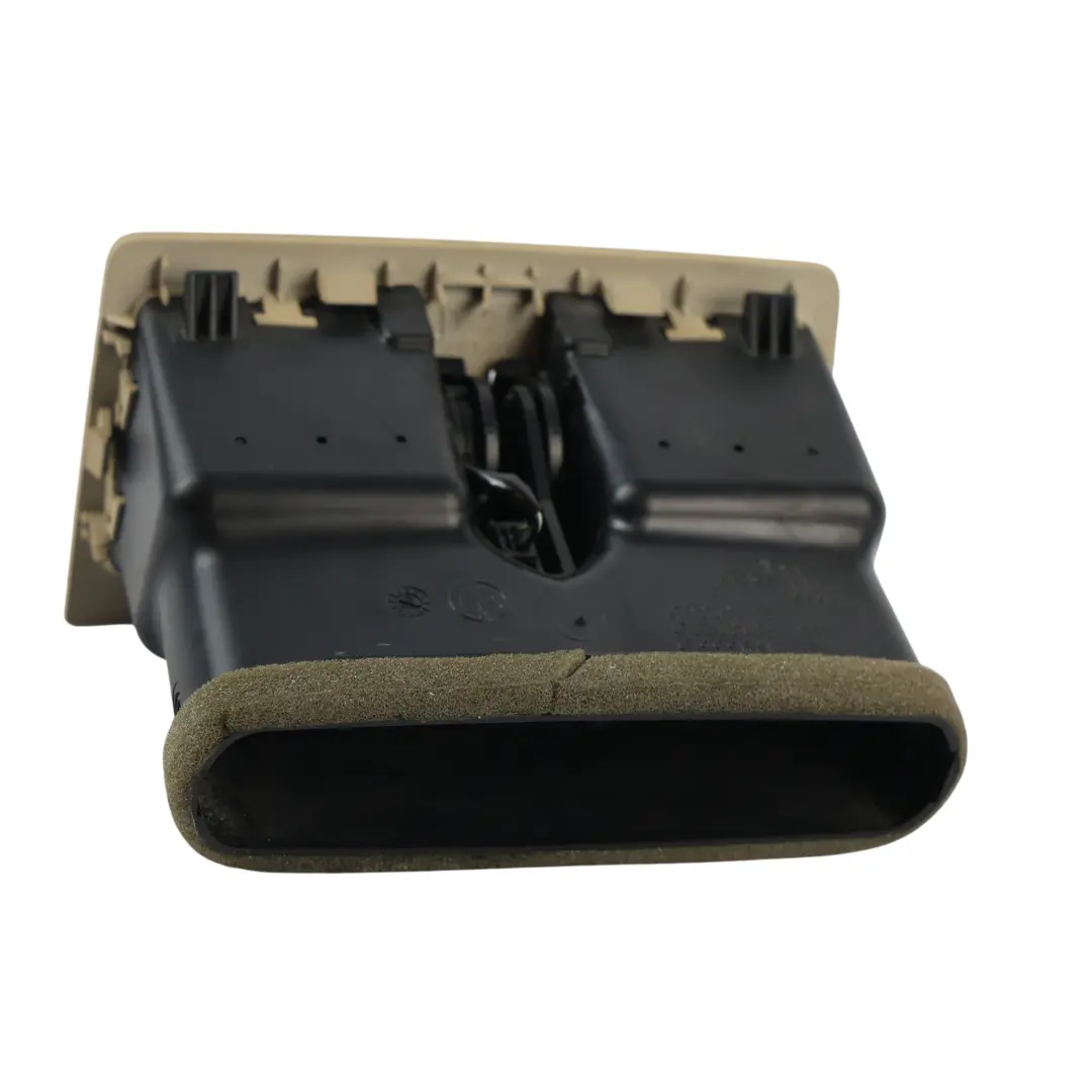 Griglia Ventilazione Console Centrale Posteriore Beige per BMW E90 E91 con numero di parte 7129556 BMW E90 E91 Griglia Ventilazione Console Centrale Posteriore Beige - SKU 7129556 - Numero di parte 7129556