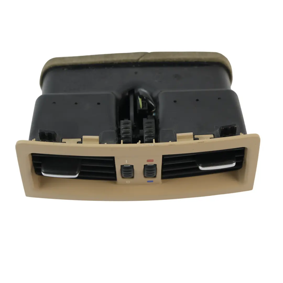 Grille Aération Console Centrale Arrière Beige pour BMW E90 E91 à propos du numéro de pièce 7129556 BMW E90 E91 Grille Aération Console Centrale Arrière Beige - SKU 7129556 - Numéro de pièce 7129556