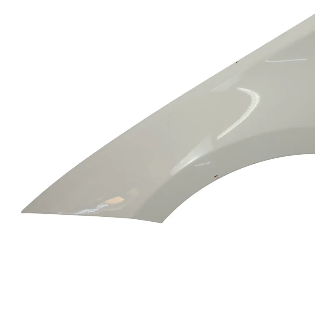 BMW E81 E87 Aile Latérale Avant Gauche Alpinweiss Alpine White 300 - SKU 7133227-AW2 - Numéro de pièce 7133227