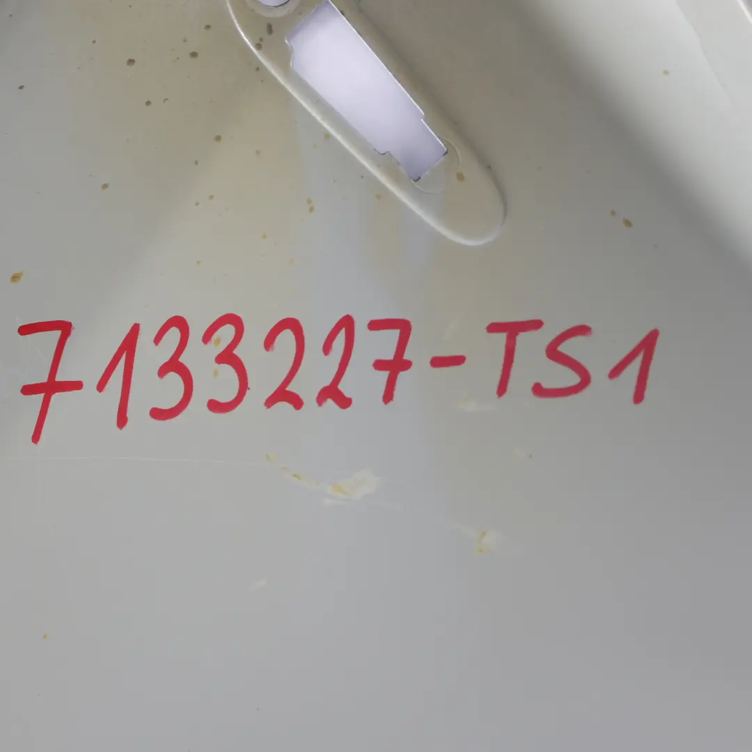 BMW E81 E87 Błotnik Lewy Titansilber Srebrny Metalik - 354 - SKU 7133227-TS1 - Numer Części 7133227