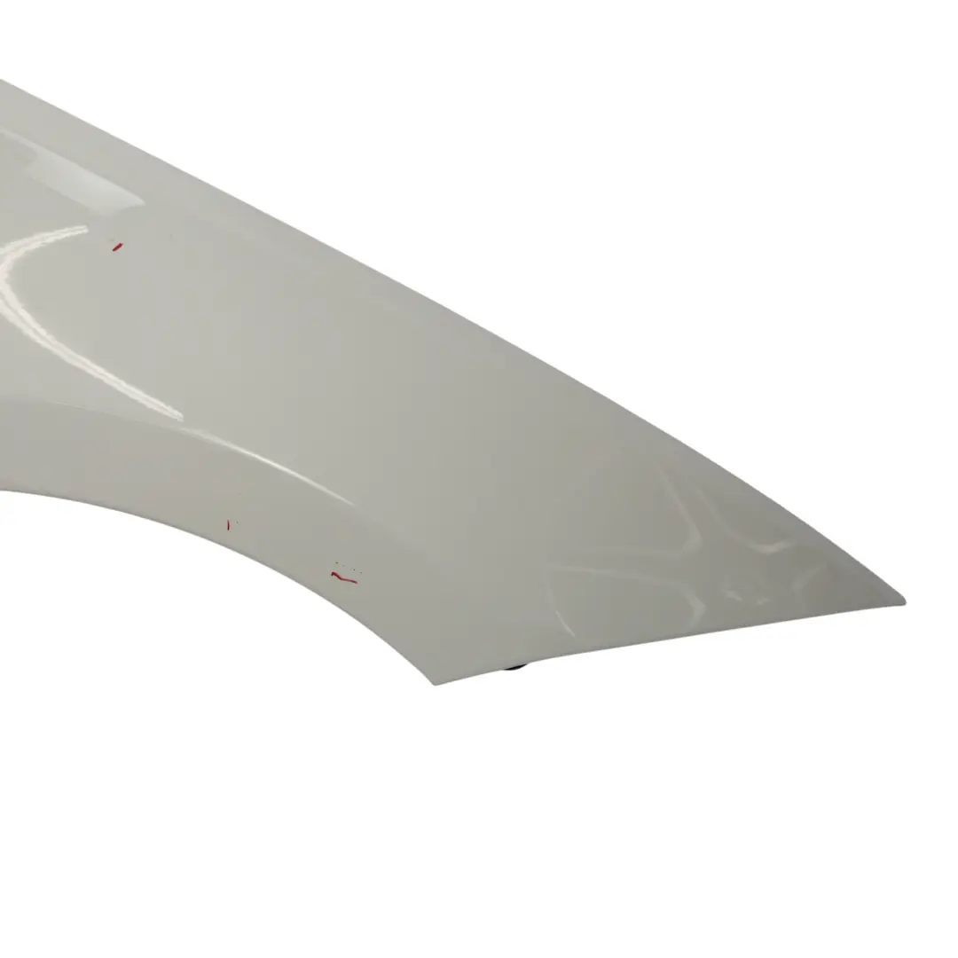 BMW E81 E87 Panel Lateral Guardabarros Delantero Derecho Alpinweiss Blanco - 300 - SKU 7133228-AW - Número de pieza 7133228