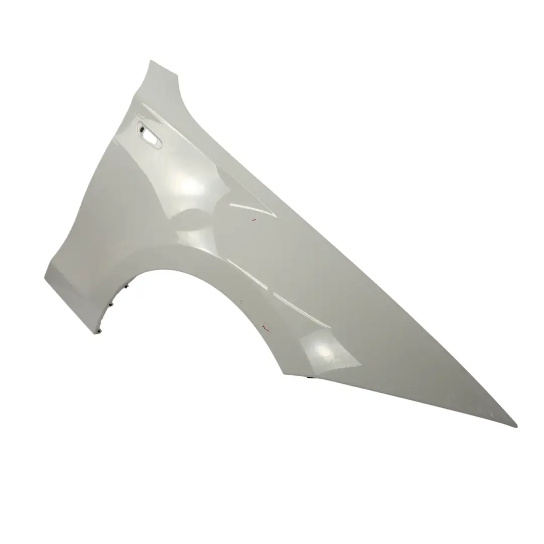 BMW E81 E87 Pannello Laterale Parafango Anteriore Destro Alpinweiss Bianco - 300 - SKU 7133228-AW - Numero di parte 7133228
