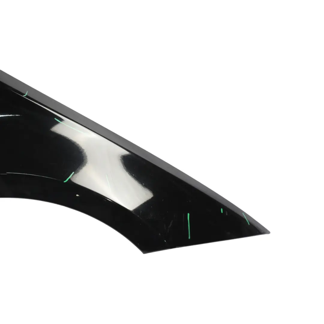 Pannello Laterale Anteriore Destro Parafango Nero 2 - 668 per BMW E81 E82 E87 E88 con numero di parte 7133228 BMW E81 E82 E87 E88 Pannello Laterale Anteriore Destro Parafango Nero 2 - 668 - SKU 7133228-SCH1 - Numero di parte 7133228