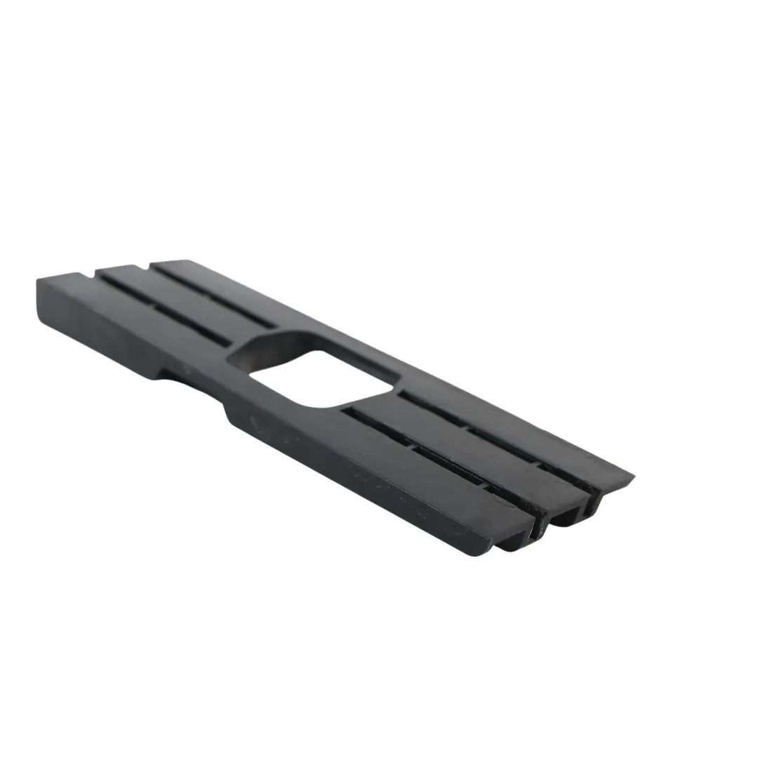 Soporte Panel Cubierta Parachoques Delantero Derecho para BMW E90 con número de pieza 7159280 BMW E90 Soporte Panel Cubierta Parachoques Delantero Derecho - SKU 7159280 - Número de pieza 7159280