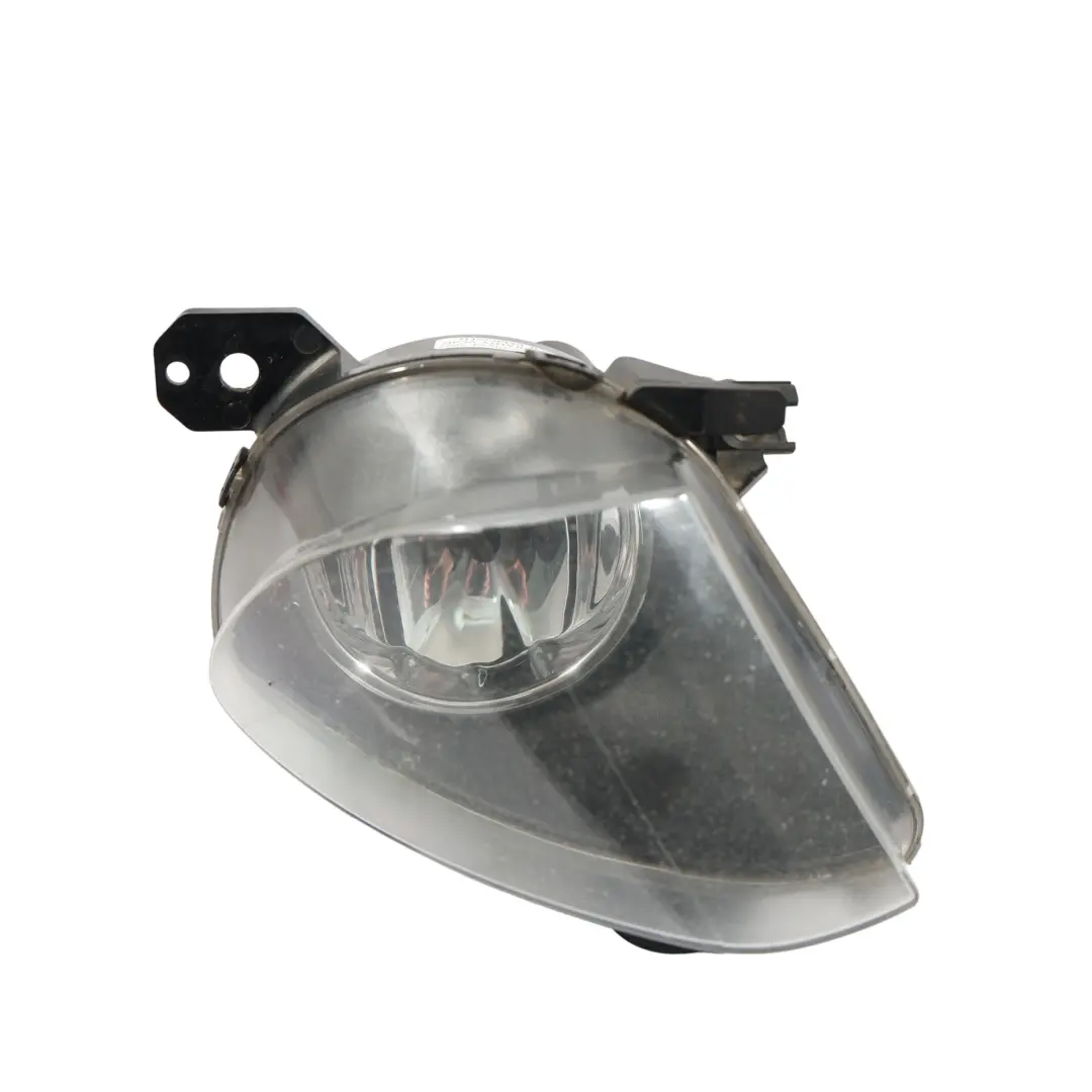Front Bumper Fog Light Lamp Right O/S to BMW E63 E64 LCI with Part number 7177176 BMW E63 E64 LCI Front Bumper Fog Light Lamp Right O/S - SKU 7177176 - Part number 7177176