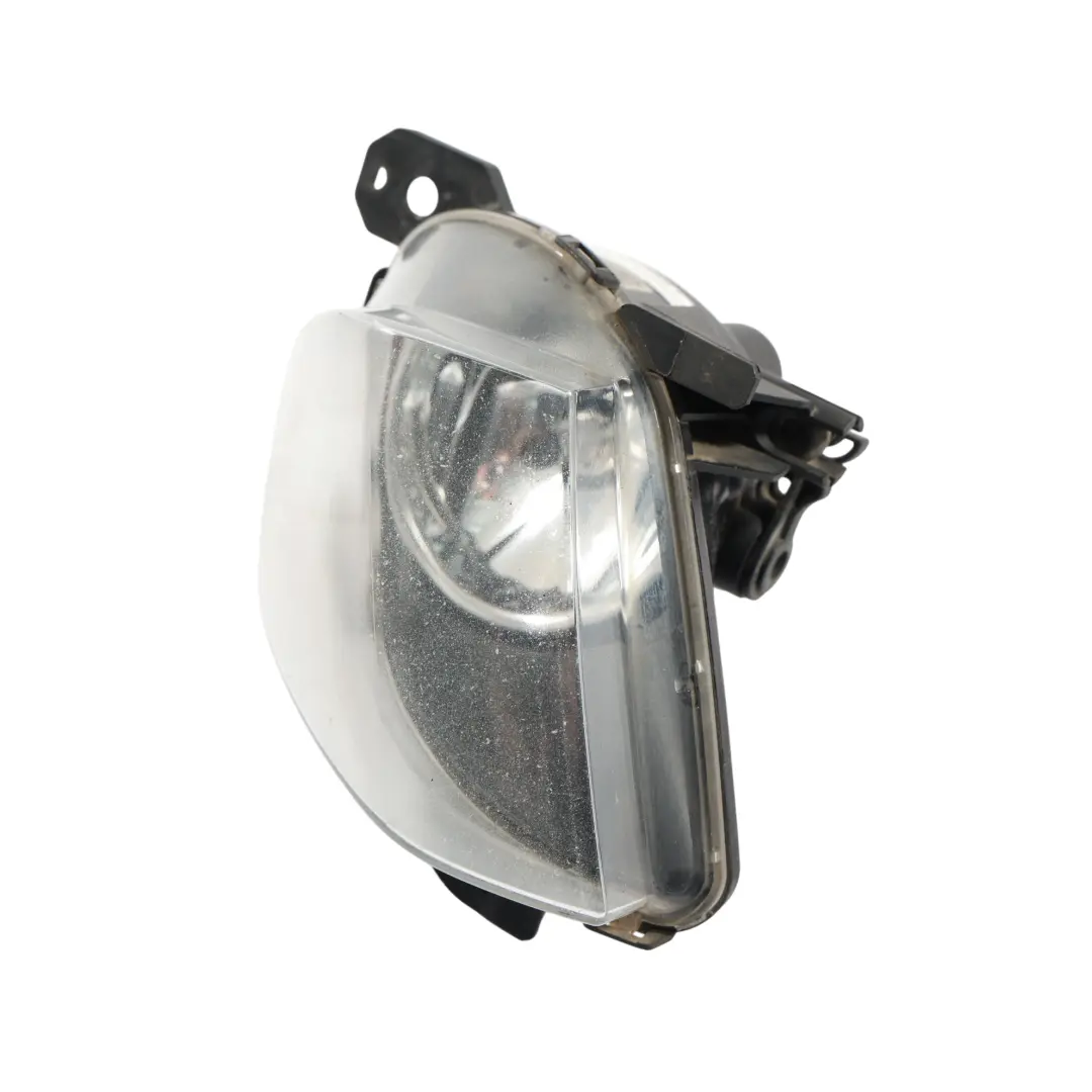 Fendinebbia Paraurti Anteriore Destro per BMW E63 E64 LCI con numero di parte 7177176 BMW E63 E64 LCI Fendinebbia Paraurti Anteriore Destro - SKU 7177176 - Numero di parte 7177176