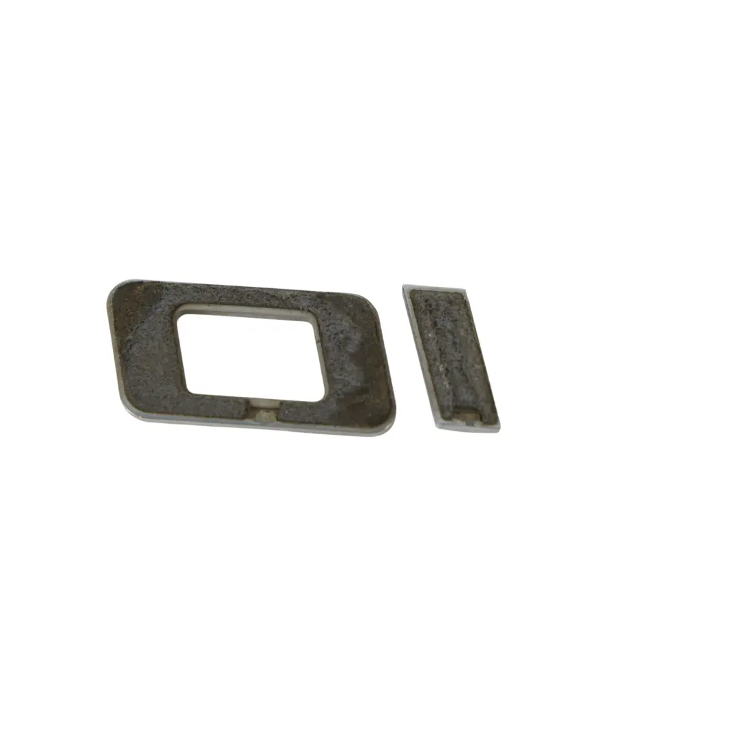 Emblema Badge 650I Targhetta Scritta per BMW E63 LCI E64 LCI con numero di parte 7196551 BMW E63 LCI E64 LCI Emblema Badge 650I Targhetta Scritta - SKU 7196551 - Numero di parte 7196551