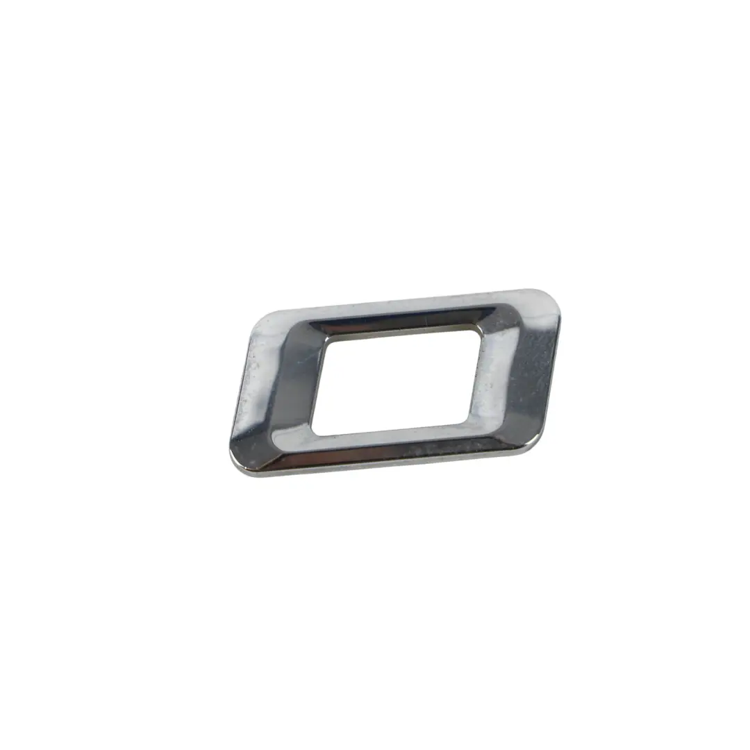 Emblema Insignia 650I Letras Placa para BMW E63 LCI E64 LCI con número de pieza 7196551 BMW E63 LCI E64 LCI Emblema Insignia 650I Letras Placa - SKU 7196551 - Número de pieza 7196551
