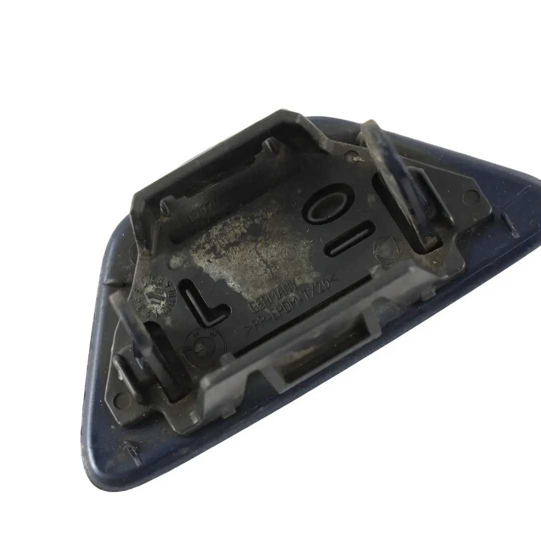 Zaślepka Spryskiwacza Lampy Lewa Niebieska do BMW F10 F11 o numerze 7200719 BMW F10 F11 Zaślepka Spryskiwacza Lampy Lewa Niebieska - SKU 7200719-DSB - Numer Części 7200719