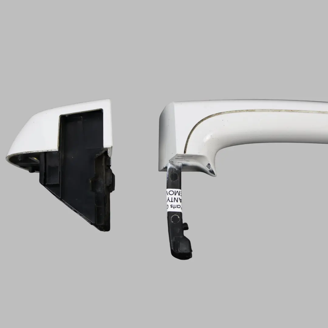 Manija Puerta Trasera Derecha Exterior Blanco Alpino 300 para BMW E90 F20 F30 con número de pieza 7207562 BMW E90 F20 F30 Manija Puerta Trasera Derecha Exterior Blanco Alpino 300 - SKU 7207562-AW - Número de pieza 7207562