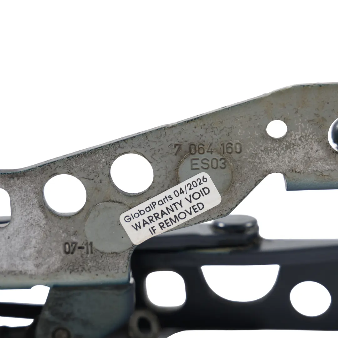Cerniera Cofano Motore Destro Le Mans Blu 381 per BMW E63 E64 LCI con numero di parte 7210670 BMW E63 E64 LCI Cerniera Cofano Motore Destro Le Mans Blu 381 - SKU 7210670-LMB - Numero di parte 7210670