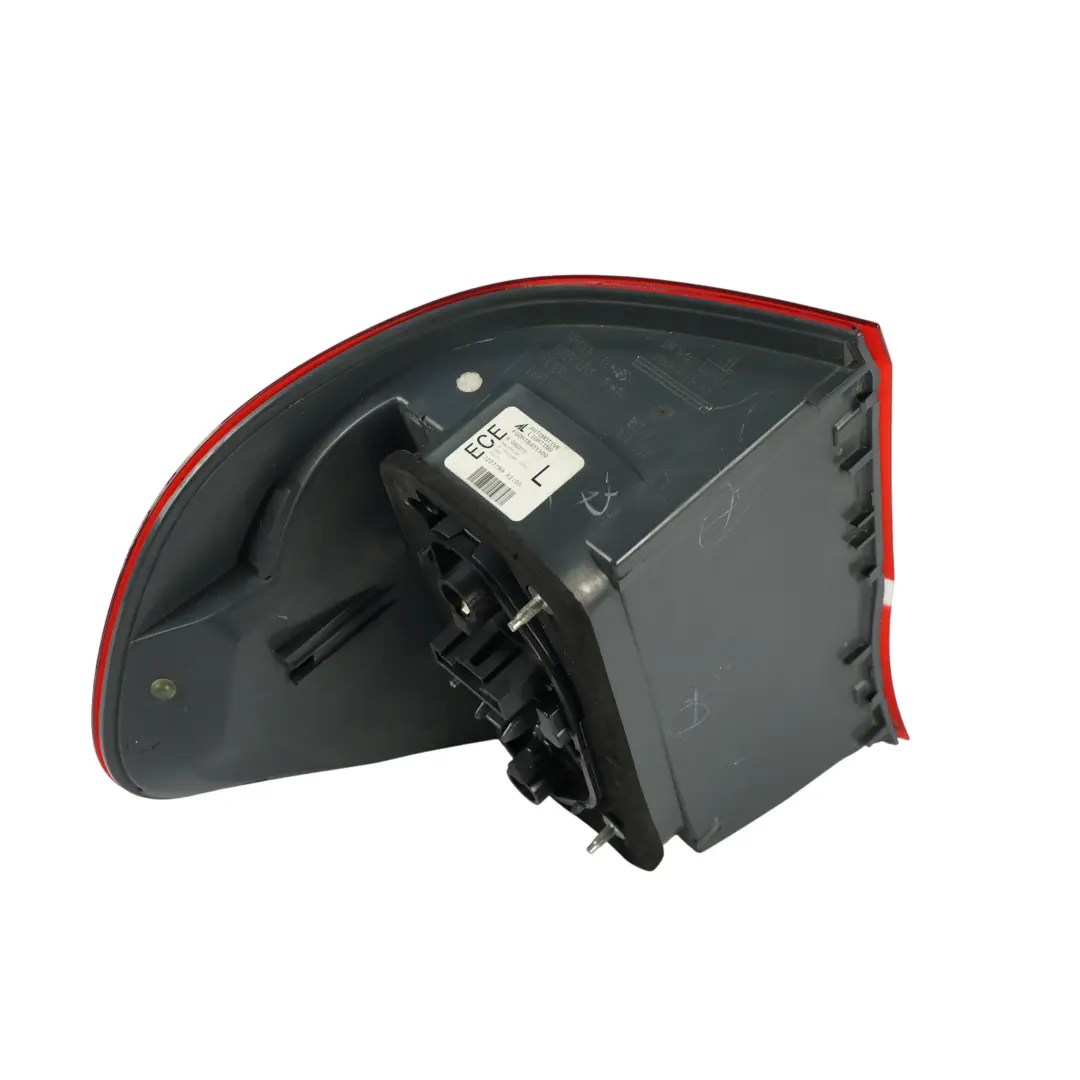 Lampa Tylna LED Retrofit Błotnik Lewa do BMW X5 E70 o numerze 7227789 BMW X5 E70 Lampa Tylna LED Retrofit Błotnik Lewa - SKU 7227789-3 - Numer Części 7227789