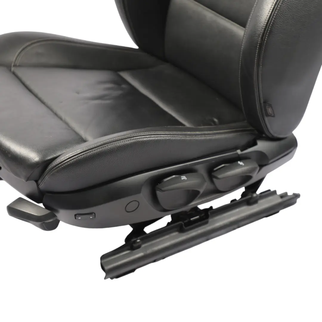 Fotel Sport Przedni Lewy Przód Grzany Skóra Nevada Czarny do BMW X3 F25 X4 F26 o numerze 7255677 BMW X3 F25 X4 F26 Fotel Sport Przedni Lewy Przód Grzany Skóra Nevada Czarny - SKU 7255677-4 - Numer Części 7255677