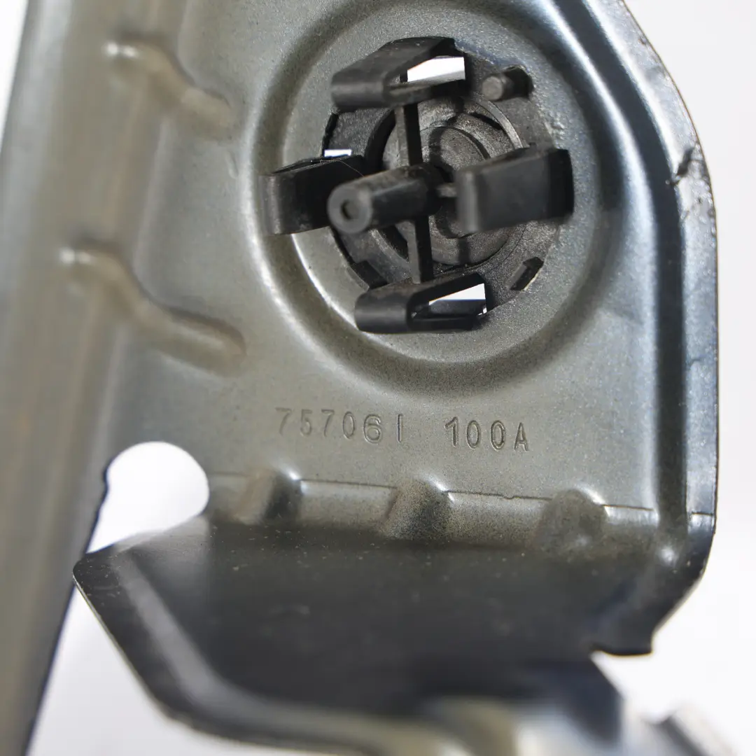 Support Phare Aile Avant Gauche Bleu Océan Profond A76 pour BMW X3 F25 à propos du numéro de pièce 7267327 BMW X3 F25 Support Phare Aile Avant Gauche Bleu Océan Profond A76 - SKU 7267327-DSB - Numéro de pièce 7267327