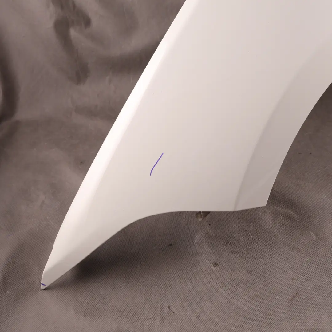 Panneau latéral aile avant gauche Alpinweiss 3 White - 300 pour BMW F20 F21 à propos du numéro de pièce 7284645 BMW F20 F21 Panneau latéral aile avant gauche Alpinweiss 3 White - 300 - SKU 7284645-AW3 - Numéro de pièce 7284645