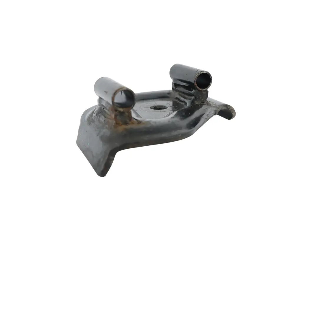 Placa Adaptador Soporte Delantero Izquierdo para BMW E82 E88 con número de pieza 7305033 BMW E82 E88 Placa Adaptador Soporte Delantero Izquierdo - SKU 7305033 - Número de pieza 7305033