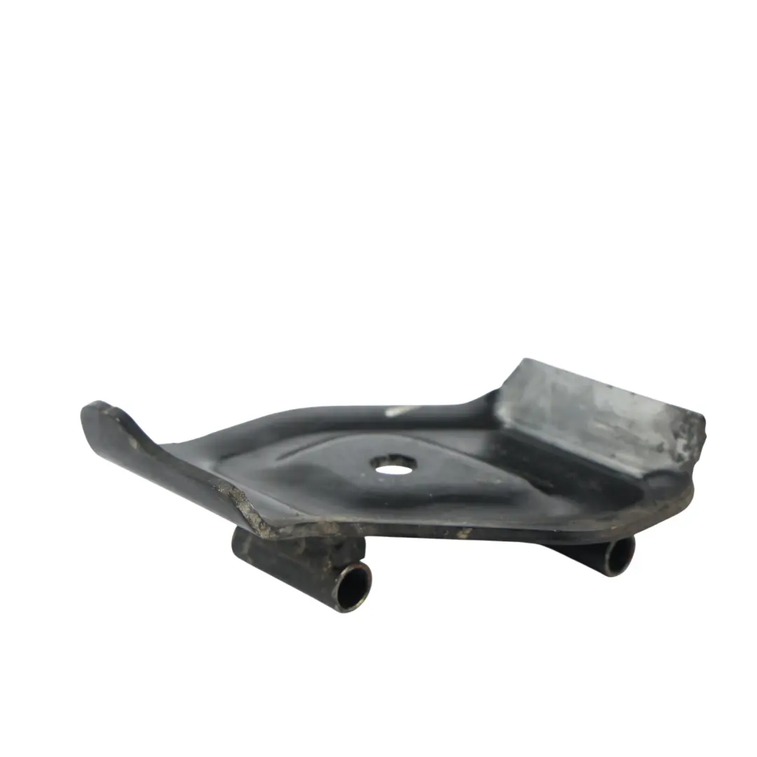 Placa Adaptador Soporte Delantero Izquierdo para BMW E82 E88 con número de pieza 7305033 BMW E82 E88 Placa Adaptador Soporte Delantero Izquierdo - SKU 7305033 - Número de pieza 7305033