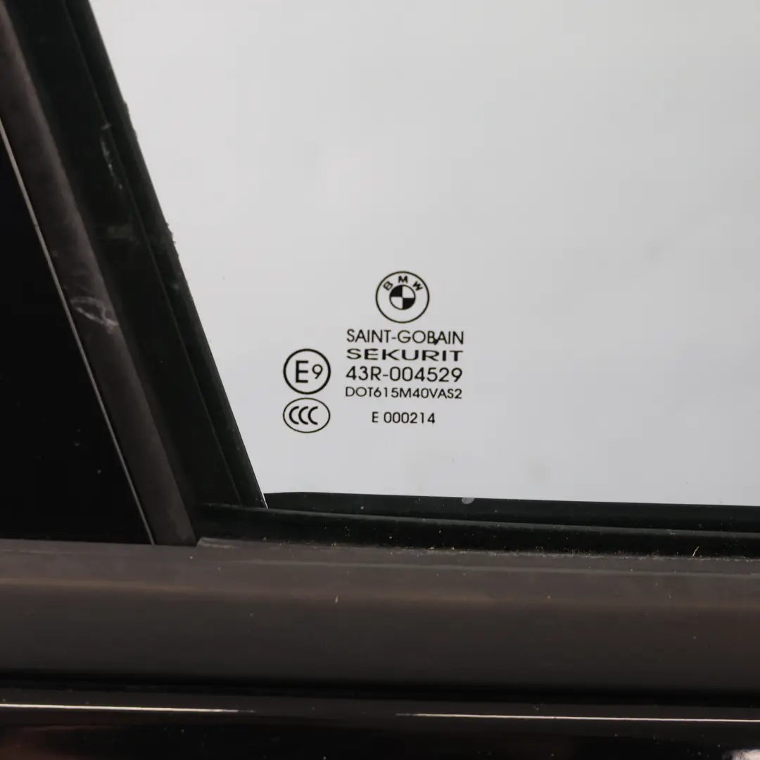 Puerta Delantera Derecha Schwarz 2 Negro - 668 para BMW X3 F25 con número de pieza 7355804 BMW X3 F25 Puerta Delantera Derecha Schwarz 2 Negro - 668 - SKU 7355804-SCH1 - Número de pieza 7355804