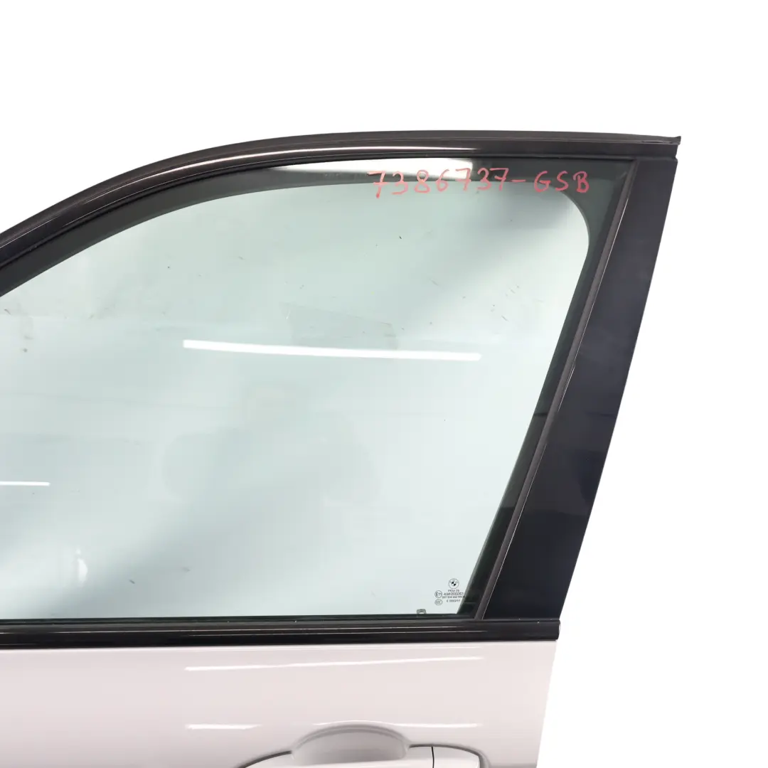 Puerta Delantera Izquierda Glacier Silver Metallic - A83 para BMW X5 F15 con número de pieza 7386737 BMW X5 F15 Puerta Delantera Izquierda Glacier Silver Metallic - A83 - SKU 7386737-GSB - Número de pieza 7386737