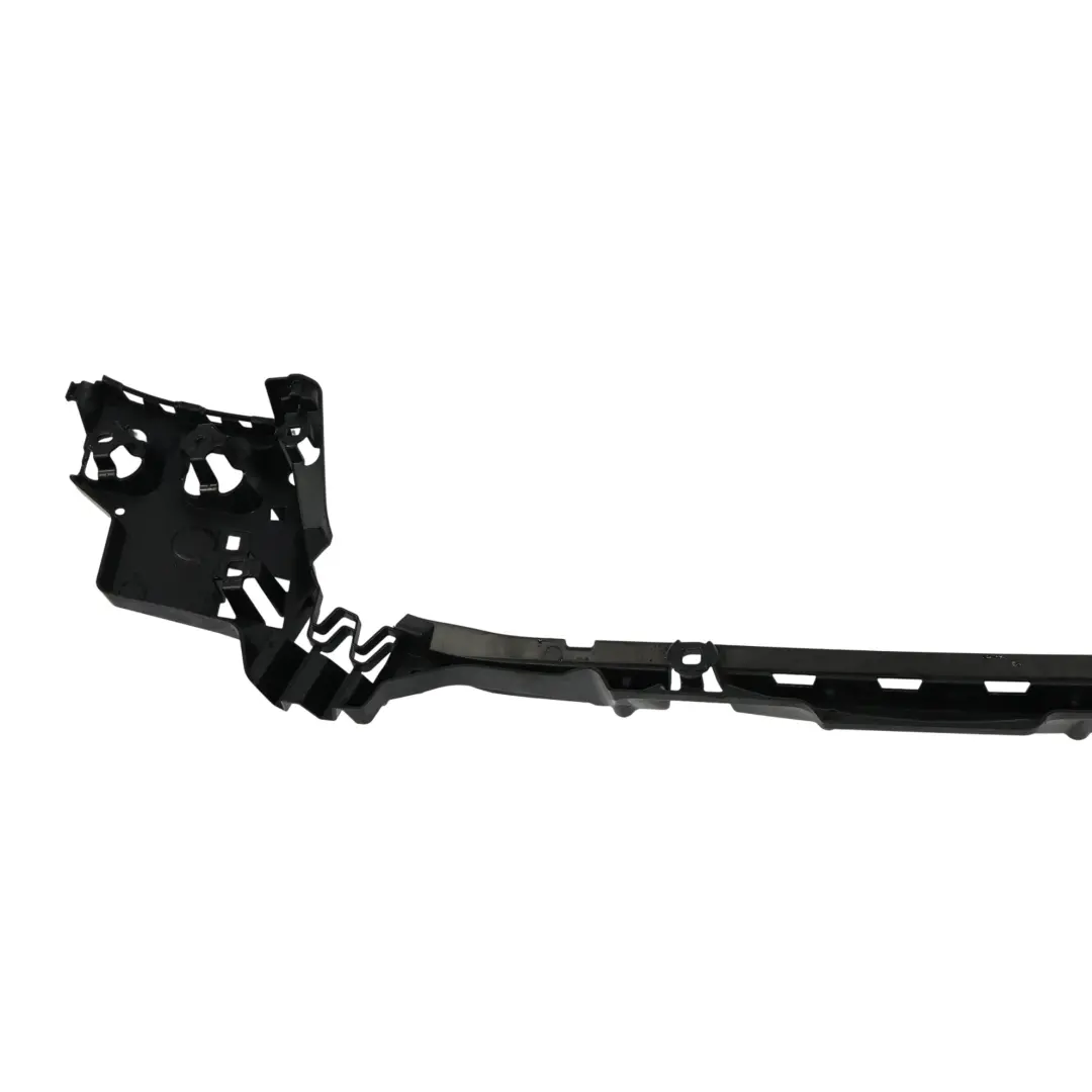 Soporte Guía Montaje Central Paragolpes Trasero para BMW G31 Touring con número de pieza 7387313 BMW G31 Touring Soporte Guía Montaje Central Paragolpes Trasero - SKU 7387313 - Número de pieza 7387313