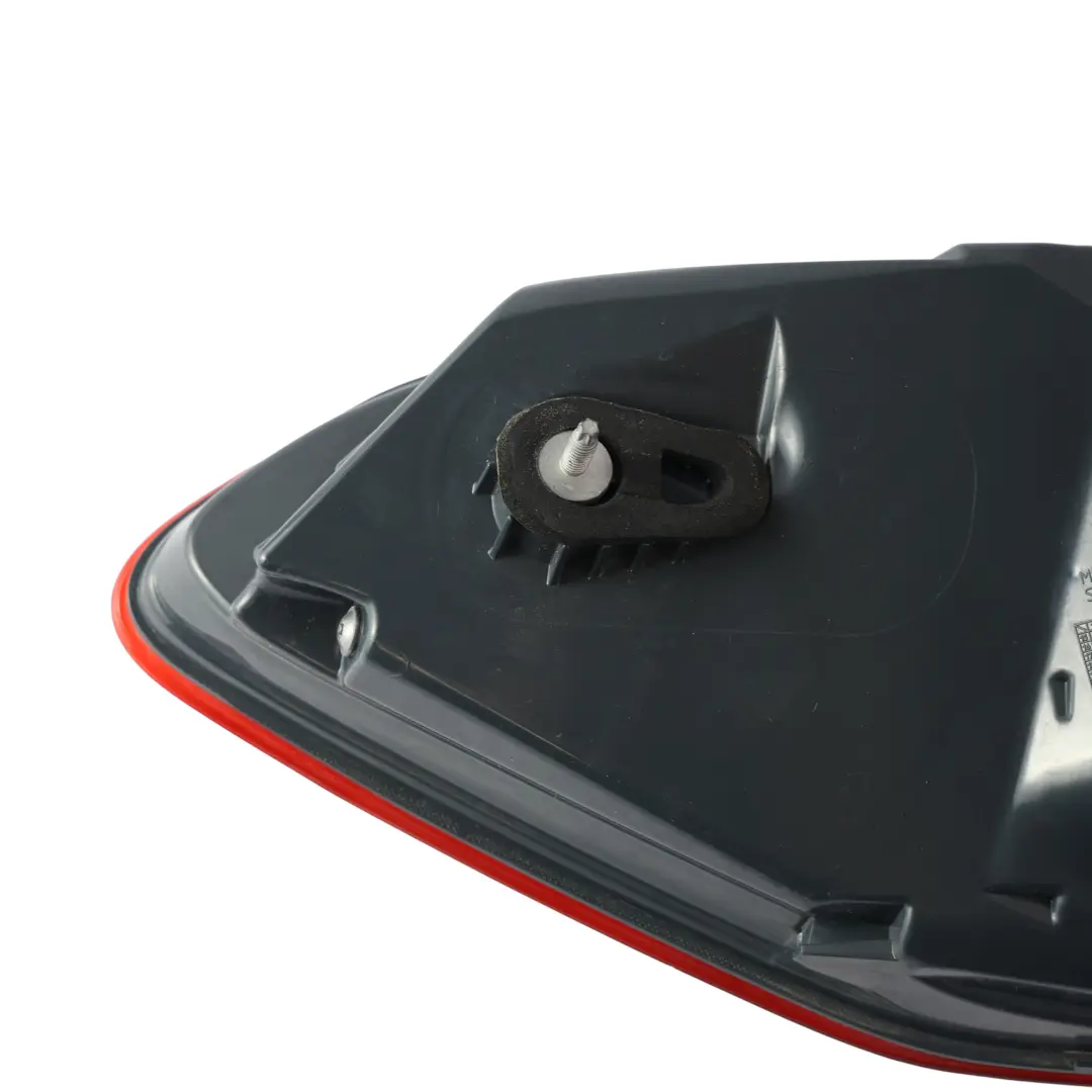 BMW G31 Touring Luz Trasera Lateral Exterior Derecha - SKU 7388948 - Número de pieza 7388948