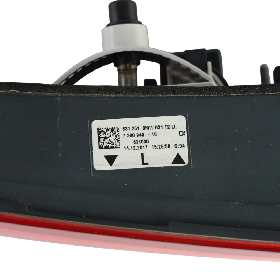 Luz Trasera Interior Portón Izquierda para BMW G31 Touring con número de pieza 7388949 BMW G31 Touring Luz Trasera Interior Portón Izquierda - SKU 7388949 - Número de pieza 7388949