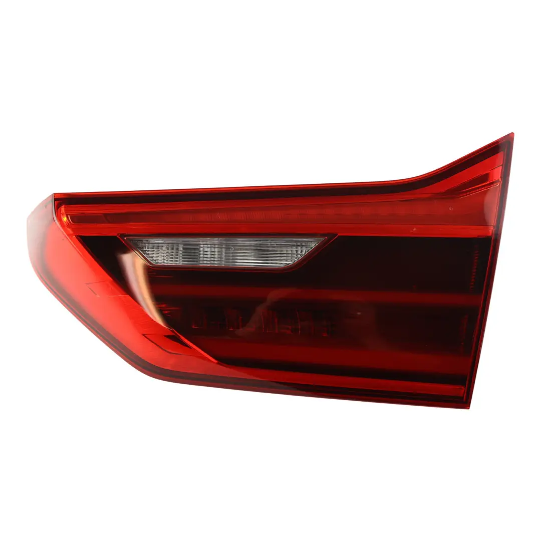 Feu Arrière Intérieur Hayon Droit pour BMW G31 Touring à propos du numéro de pièce 7388950 BMW G31 Touring Feu Arrière Intérieur Hayon Droit - SKU 7388950 - Numéro de pièce 7388950