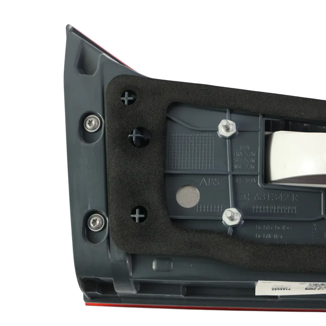 Feu Arrière Intérieur Hayon Droit pour BMW G31 Touring à propos du numéro de pièce 7388950 BMW G31 Touring Feu Arrière Intérieur Hayon Droit - SKU 7388950 - Numéro de pièce 7388950