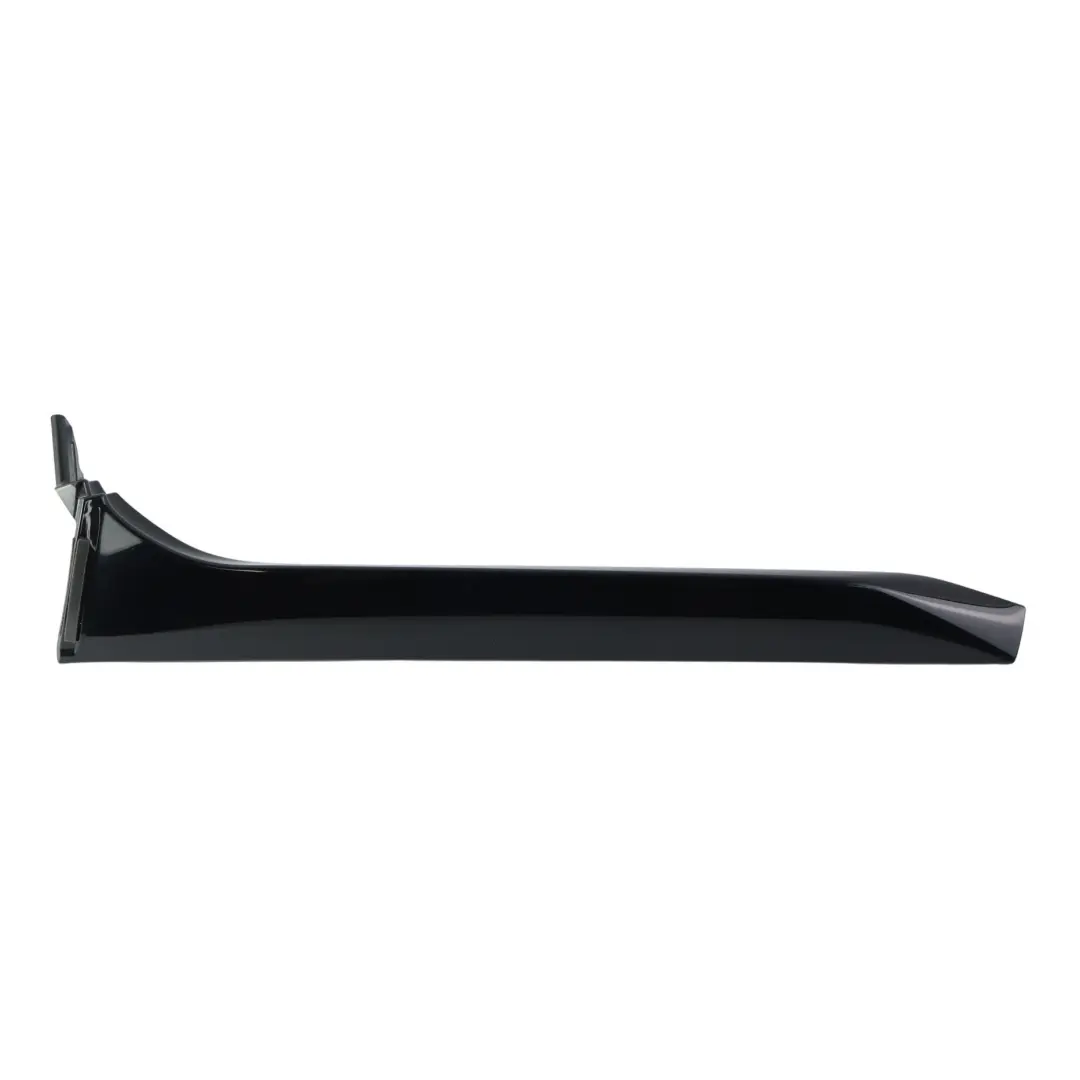 Portellone Posteriore Copertura Pannello Sinistro per BMW G31 Touring con numero di parte 7400243 BMW G31 Touring Portellone Posteriore Copertura Pannello Sinistro - SKU 7400243 - Numero di parte 7400243