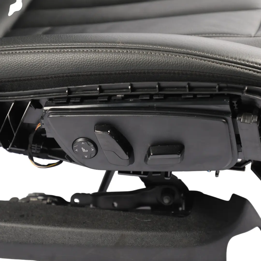 Front Seat Right O/S Heated Leather Dakota Black Interior to BMW G30 G31 with Part number 7412706 BMW G30 G31 Front Seat Right O/S Heated Leather Dakota Black Interior - SKU 7412706-1 - Part number 7412706