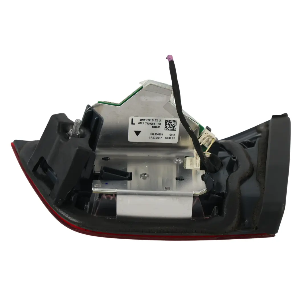 Fanale Posteriore Sinistro Bagagliaio per BMW F32 F36 F33 LCI con numero di parte 7426051 BMW F32 F36 F33 LCI Fanale Posteriore Sinistro Bagagliaio - SKU 7426051-2 - Numero di parte 7426051