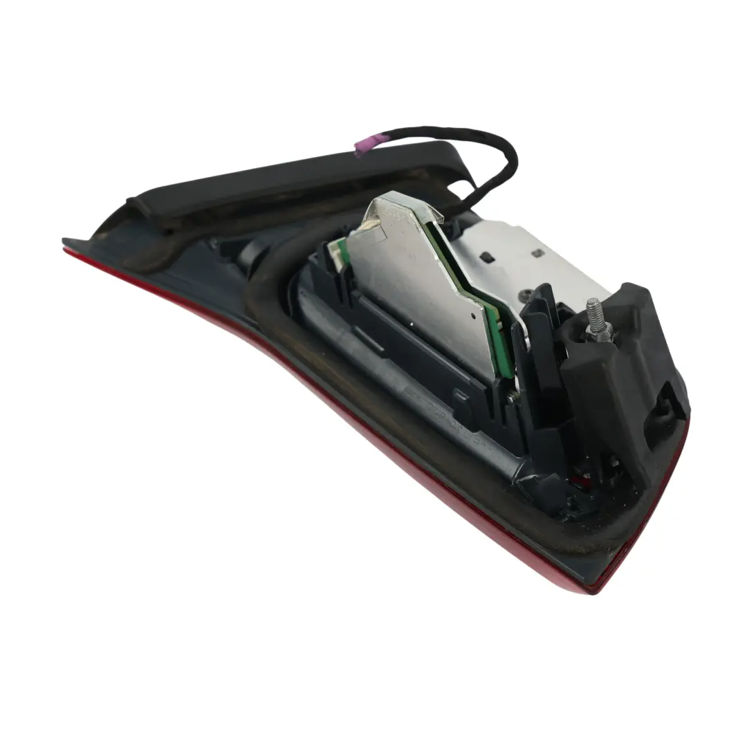 Feu Arrière Gauche Coffre Hayon pour BMW F32 F36 F33 LCI à propos du numéro de pièce 7426051 BMW F32 F36 F33 LCI Feu Arrière Gauche Coffre Hayon - SKU 7426051-2 - Numéro de pièce 7426051