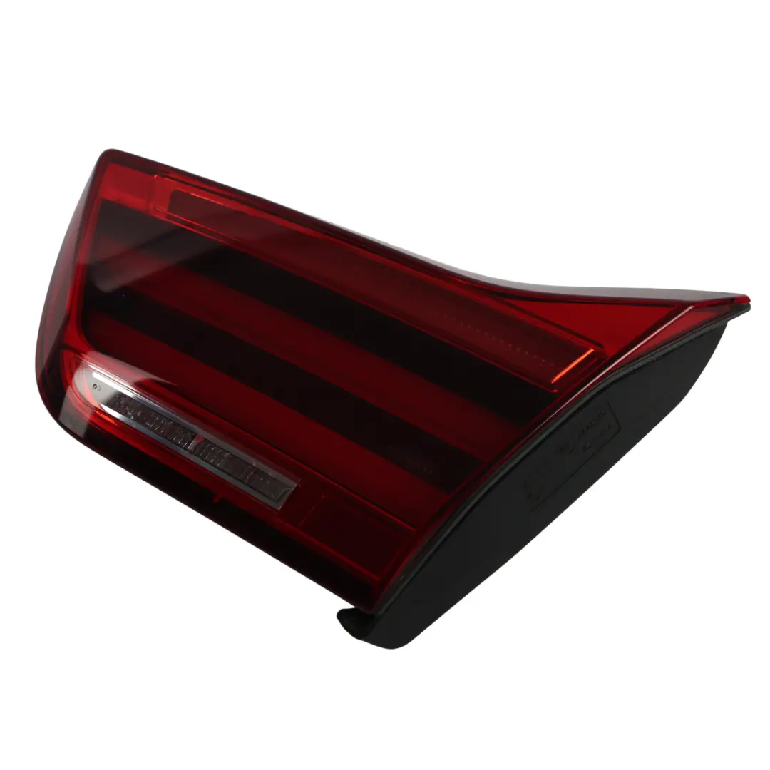 Feu Arrière Coffre Hayon Droite pour BMW F32 F36 F33 LCI à propos du numéro de pièce 7426052 BMW F32 F36 F33 LCI Feu Arrière Coffre Hayon Droite - SKU 7426052-1 - Numéro de pièce 7426052