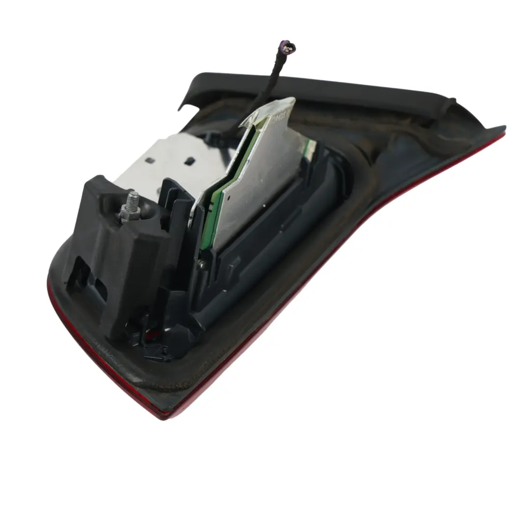Feu Arrière Coffre Hayon Droite pour BMW F32 F36 F33 LCI à propos du numéro de pièce 7426052 BMW F32 F36 F33 LCI Feu Arrière Coffre Hayon Droite - SKU 7426052-1 - Numéro de pièce 7426052