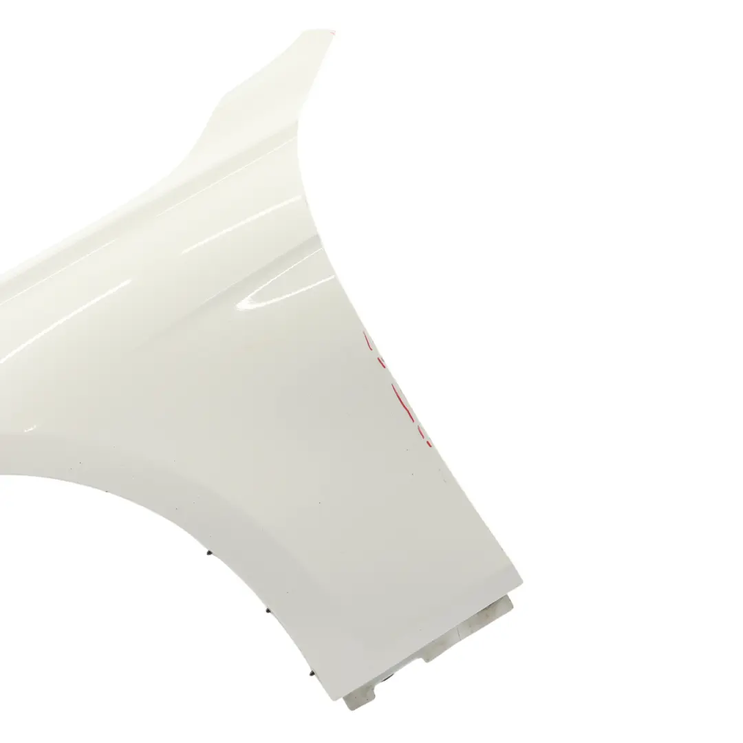 Panneau latéral de l'aile avant gauche Alpinweiss 3 - 300 pour BMW F30 F31 à propos du numéro de pièce 7438439 BMW F30 F31 Panneau latéral de l'aile avant gauche Alpinweiss 3 - 300 - SKU 7438439-AW2 - Numéro de pièce 7438439