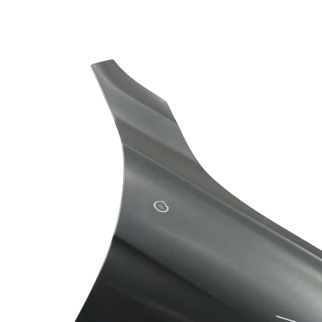 Parafango laterale anteriore destro Mineralgrau - B39 per BMW F30 F31 con numero di parte 7438440 BMW F30 F31 Parafango laterale anteriore destro Mineralgrau - B39 - SKU 7438440-MG - Numero di parte 7438440